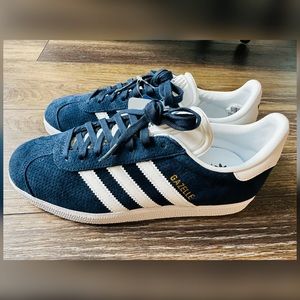 Adidas Gazelle Sneakers Size 6